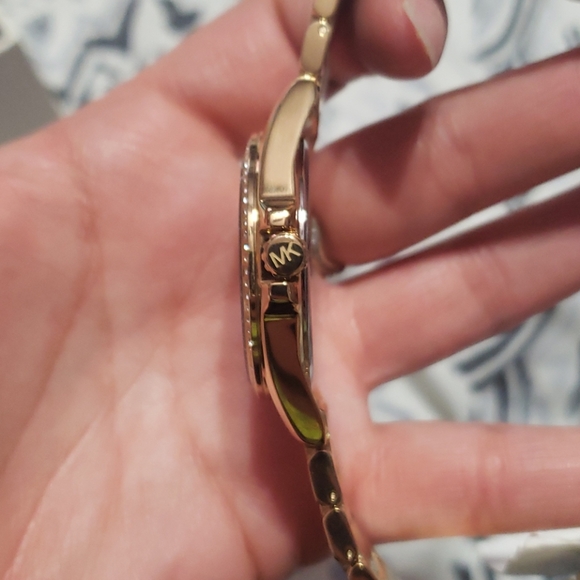 Women's Michael Kors Watch - Picture 9 of 10